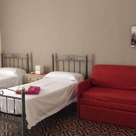 Adriano'S House Catania Cathedral First Floor Apartment Bagian luar foto